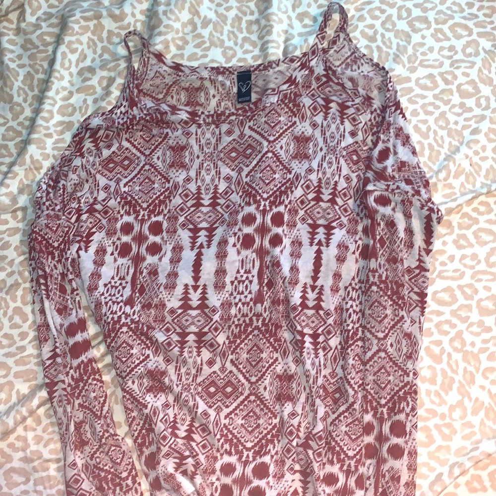 Open shoulder long sleeve